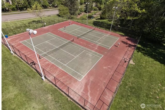 24341 SE 42nd Place, Issaquah, WA 98029