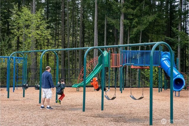 24341 SE 42nd Place, Issaquah, WA 98029