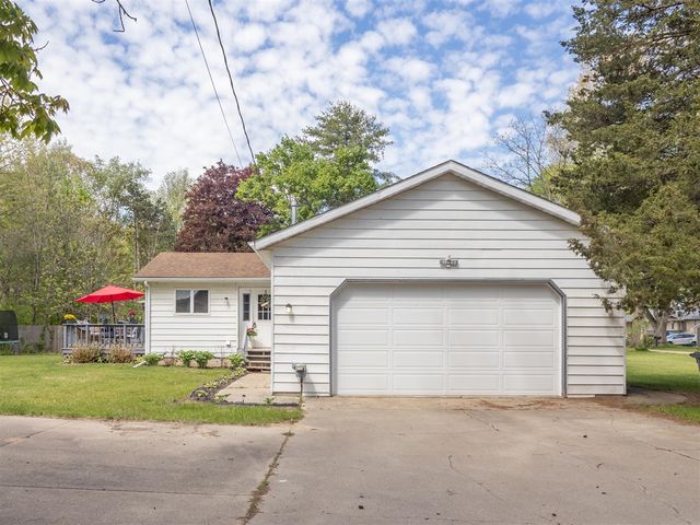 45523 Eleanor Drive, Decatur, MI 49045