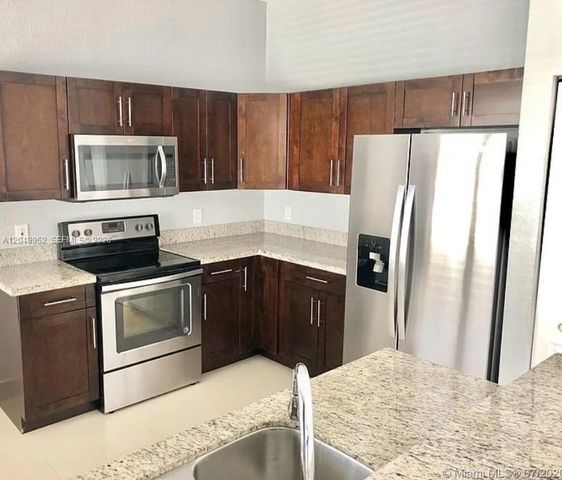 3965 NE 15th St, Homestead, FL 33033
