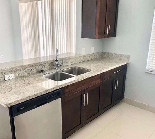 3965 NE 15th St, Homestead, FL 33033