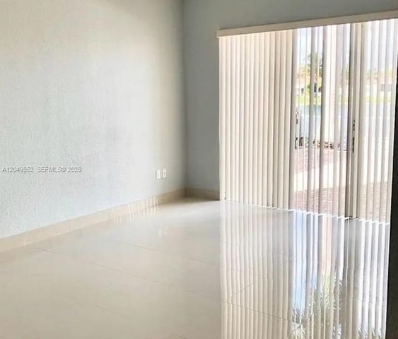 3965 NE 15th St, Homestead, FL 33033