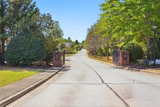 107 Silo Alley, Seneca, SC 29672