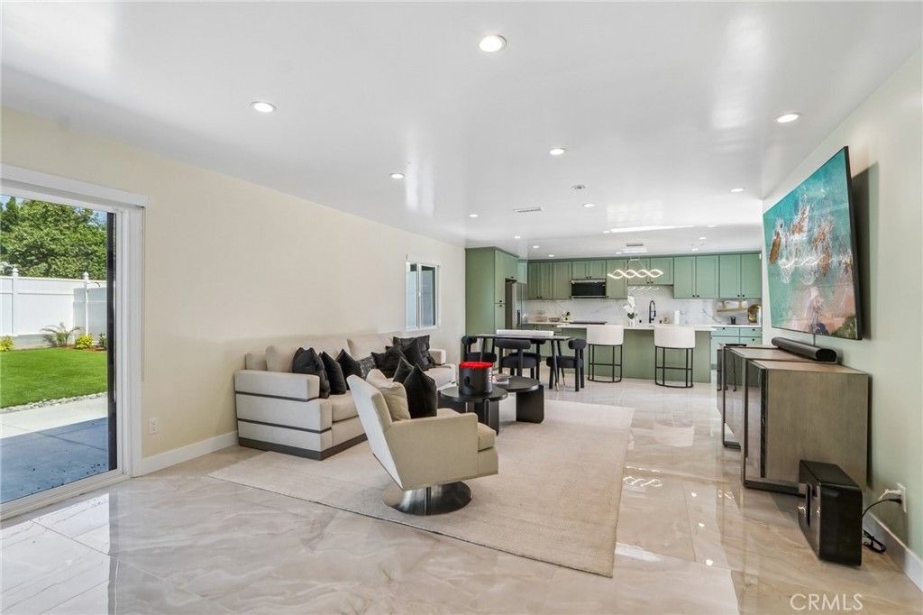 22241 Wyandotte Street, Canoga Park, CA 91303 — exterior