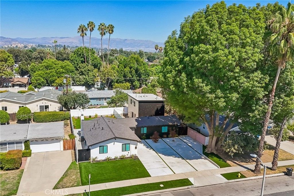22241 Wyandotte Street, Canoga Park, CA 91303 — photo 5