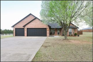 6910 Rolling Meadows Drive, Tuttle, OK 73089