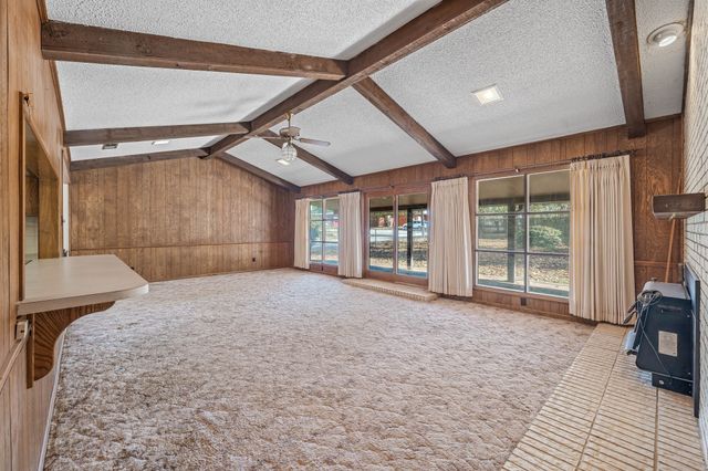 801 S Texas Street, De Leon, TX 76444