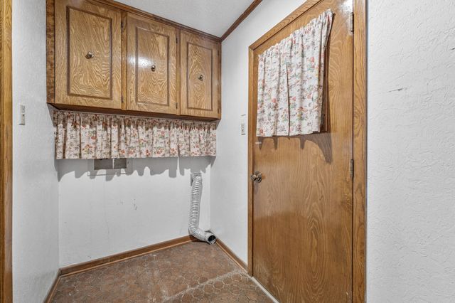 801 S Texas Street, De Leon, TX 76444