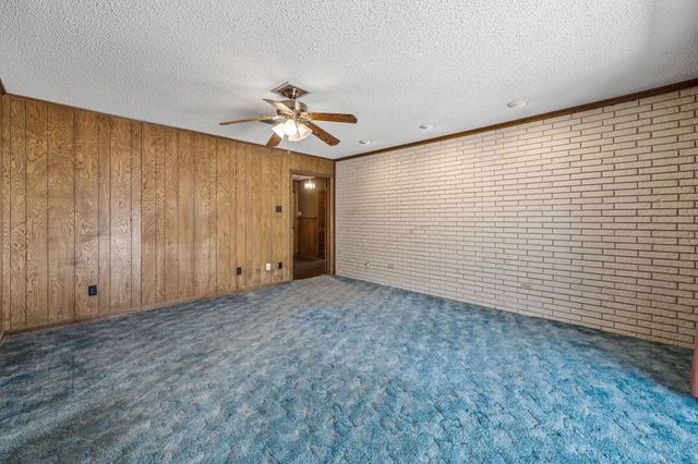 801 S Texas Street, De Leon, TX 76444