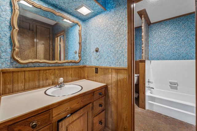 801 S Texas Street, De Leon, TX 76444