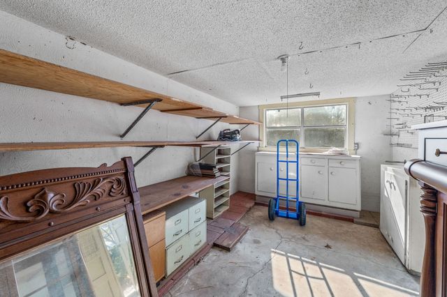 801 S Texas Street, De Leon, TX 76444