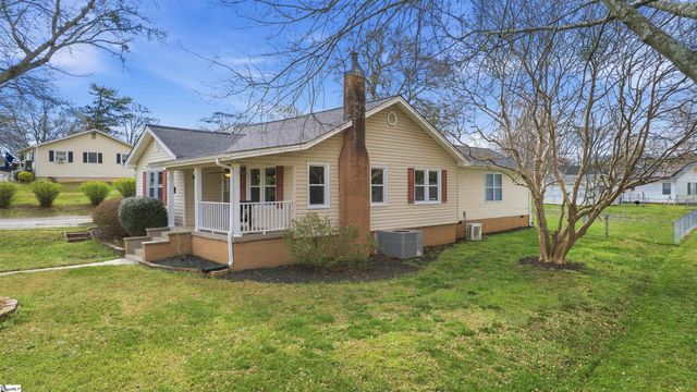 3 Littlejohn Street, Inman, SC 29349