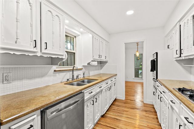2304 babalos Lane, Dallas, TX 75228