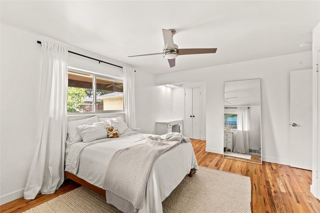 2304 babalos Lane, Dallas, TX 75228