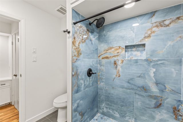 2304 babalos Lane, Dallas, TX 75228
