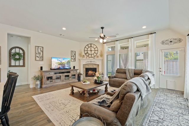 8137 Tyrell Heights Dr, Magnolia, TX 77354