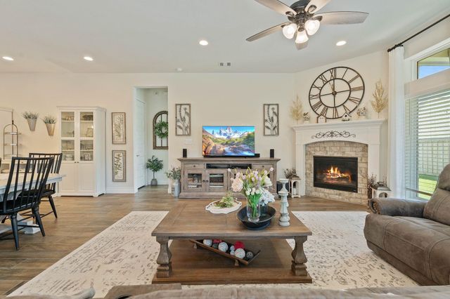 8137 Tyrell Heights Dr, Magnolia, TX 77354