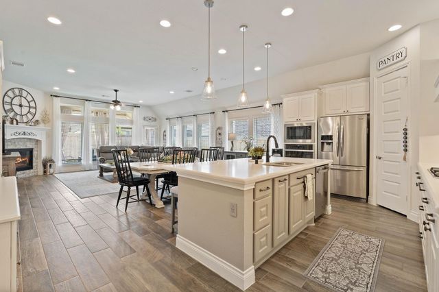 8137 Tyrell Heights Dr, Magnolia, TX 77354