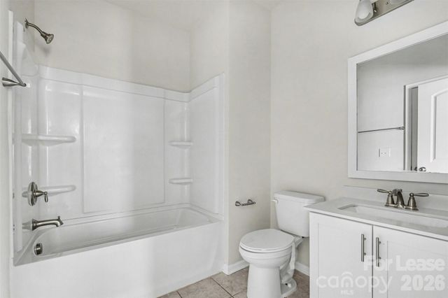 10016 Hemingway Place, Charlotte, NC 28227