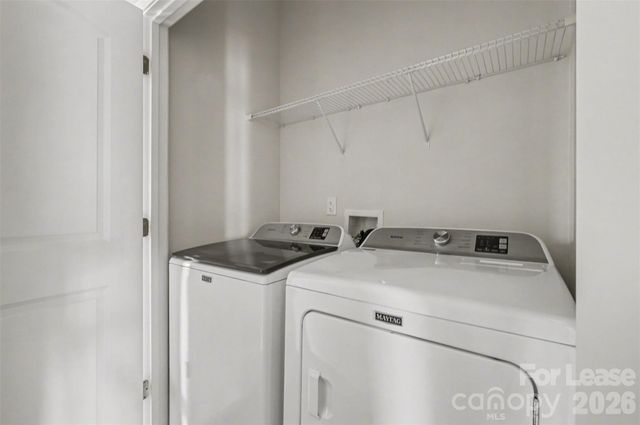 10016 Hemingway Place, Charlotte, NC 28227