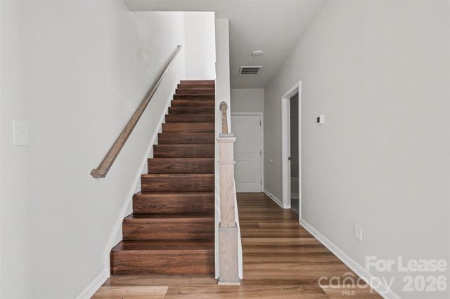 10016 Hemingway Place, Charlotte, NC 28227