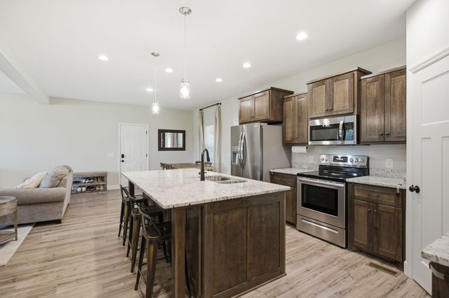 3760 Mealer Rd, Chapel Hill, TN 37034