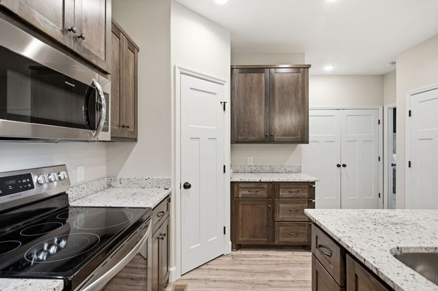 3760 Mealer Rd, Chapel Hill, TN 37034