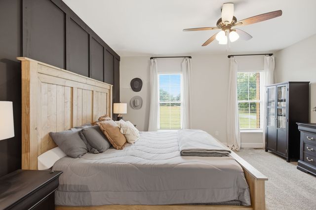 3760 Mealer Rd, Chapel Hill, TN 37034