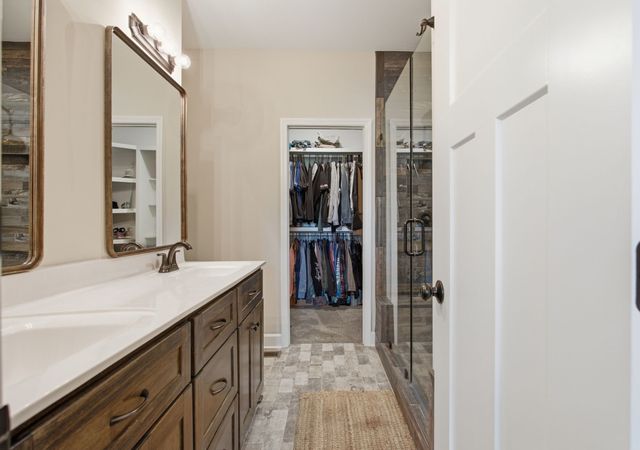 3760 Mealer Rd, Chapel Hill, TN 37034