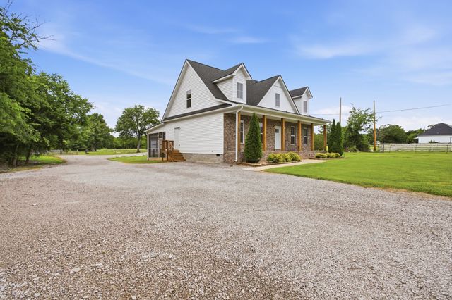 3760 Mealer Rd, Chapel Hill, TN 37034