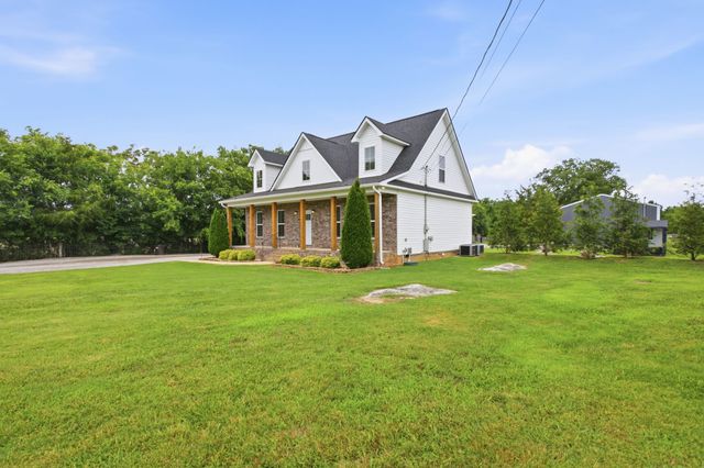 3760 Mealer Rd, Chapel Hill, TN 37034