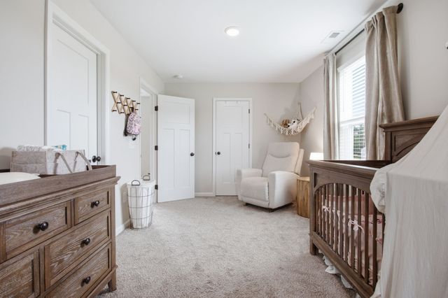 3760 Mealer Rd, Chapel Hill, TN 37034