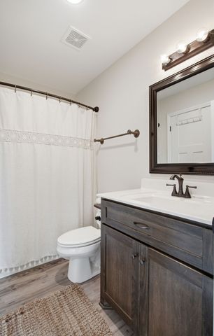3760 Mealer Rd, Chapel Hill, TN 37034