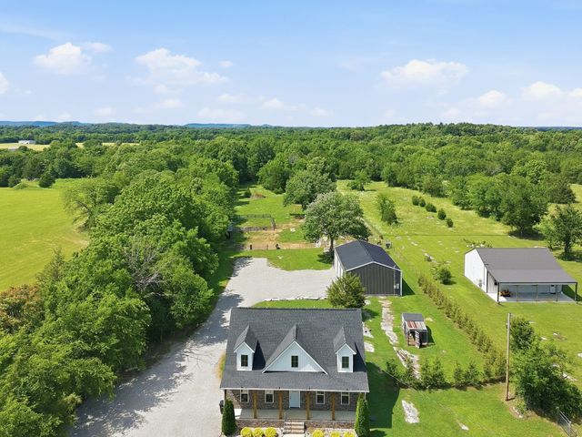 3760 Mealer Rd, Chapel Hill, TN 37034