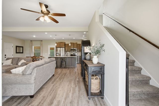 3760 Mealer Rd, Chapel Hill, TN 37034