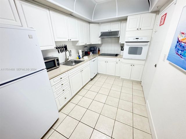 3901 S Ocean Drive 3Y, Hollywood, FL 33019