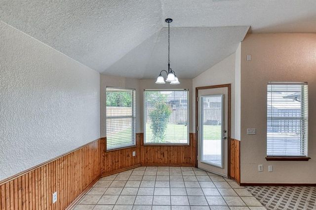 901 SE 36th Street, Moore, OK 73160