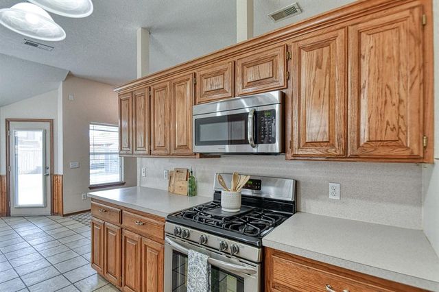 901 SE 36th Street, Moore, OK 73160