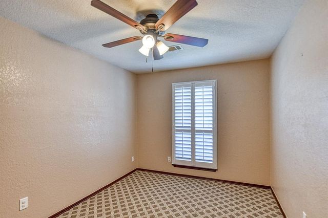 901 SE 36th Street, Moore, OK 73160