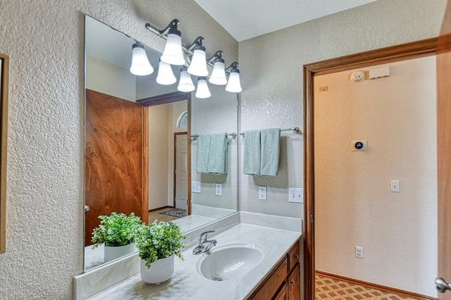 901 SE 36th Street, Moore, OK 73160
