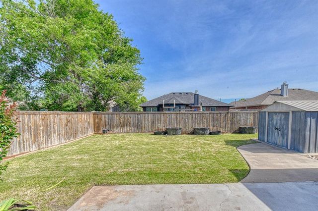 901 SE 36th Street, Moore, OK 73160