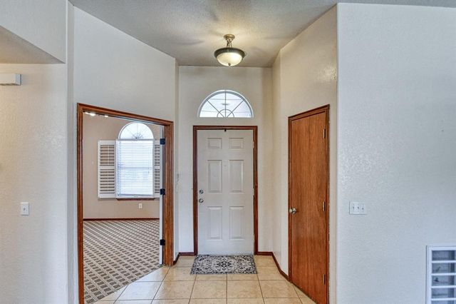 901 SE 36th Street, Moore, OK 73160