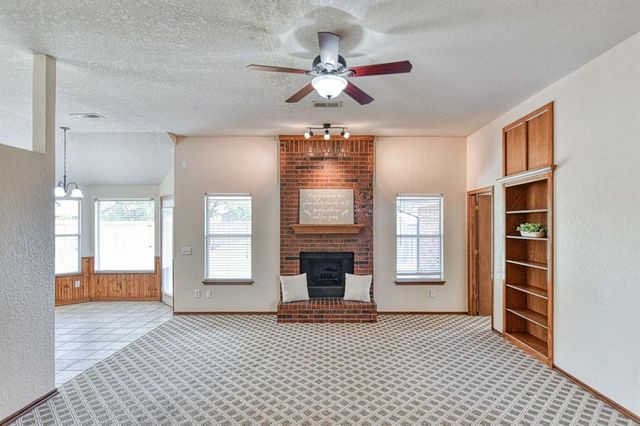901 SE 36th Street, Moore, OK 73160