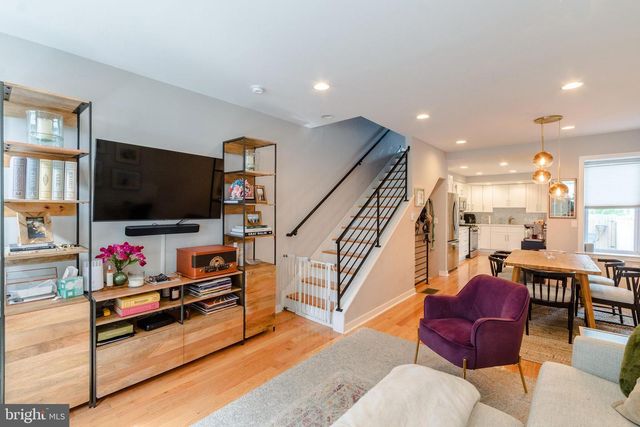 811 N BUCKNELL ST, Philadelphia, PA 19130