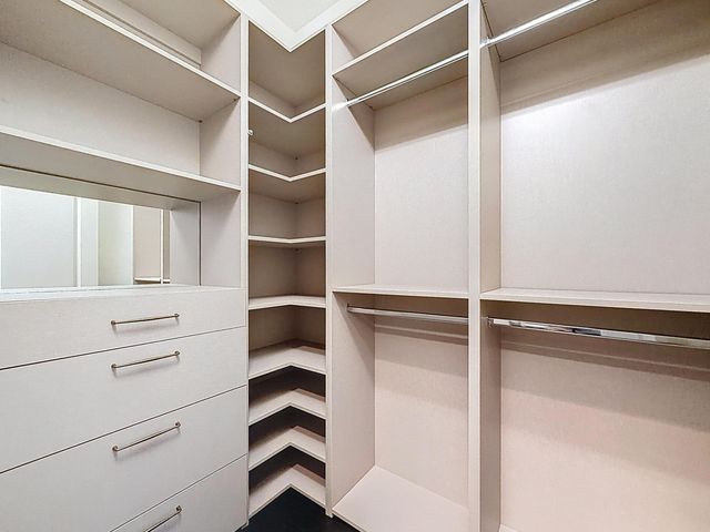 10360 Peninsula Place, Parkland, FL 33076