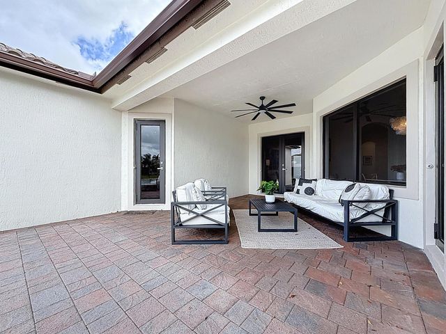 10360 Peninsula Place, Parkland, FL 33076