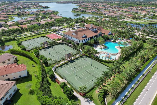 10360 Peninsula Place, Parkland, FL 33076