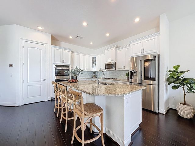 10360 Peninsula Place, Parkland, FL 33076