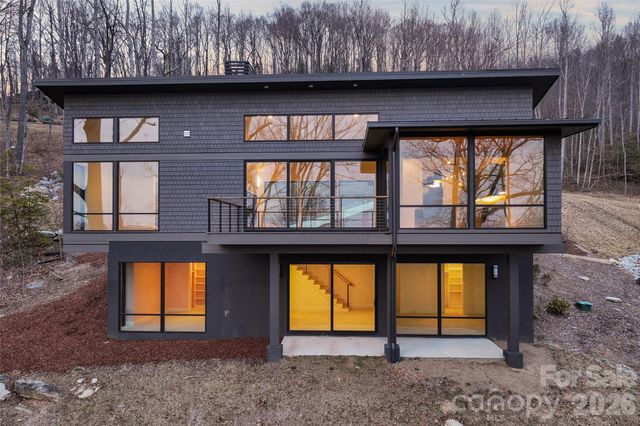 751 New Sprout Lane, Hendersonville, NC 28792