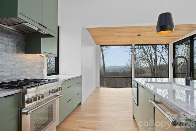 751 New Sprout Lane, Hendersonville, NC 28792